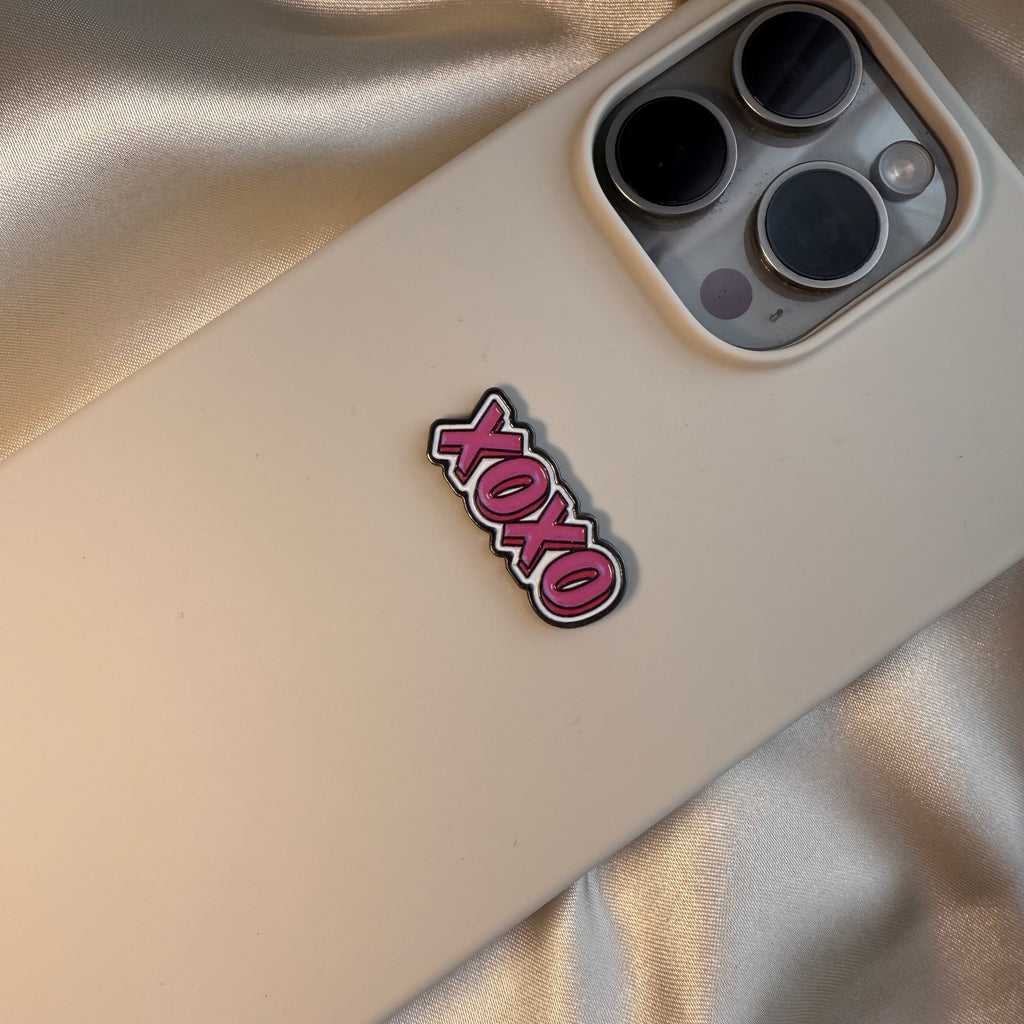 Kisses & Hugs - Metal Phone Sticker - CELLAIRÉE