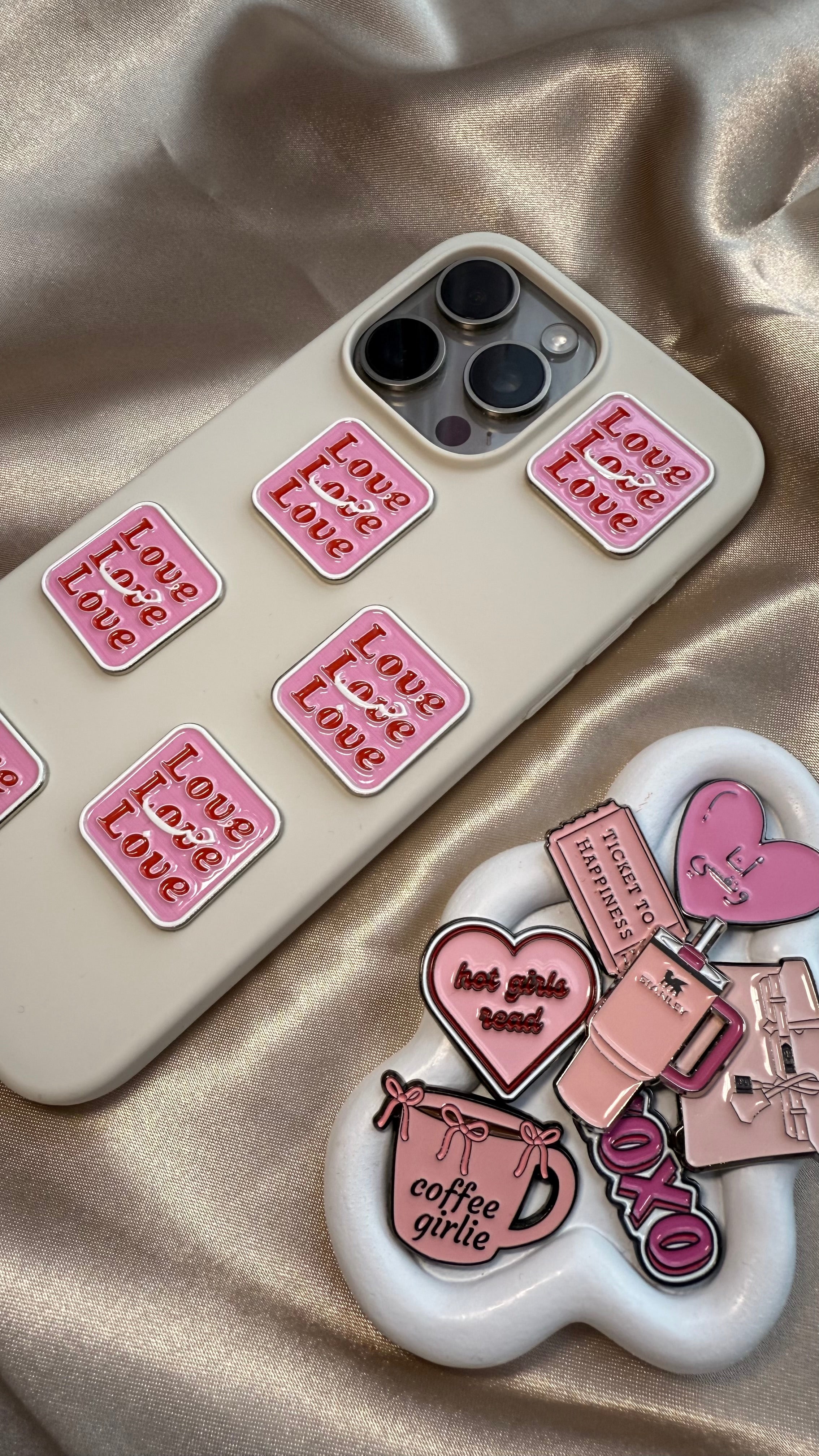 Arabic ‘Love’ - Metal Phone Sticker - CELLAIRÉE