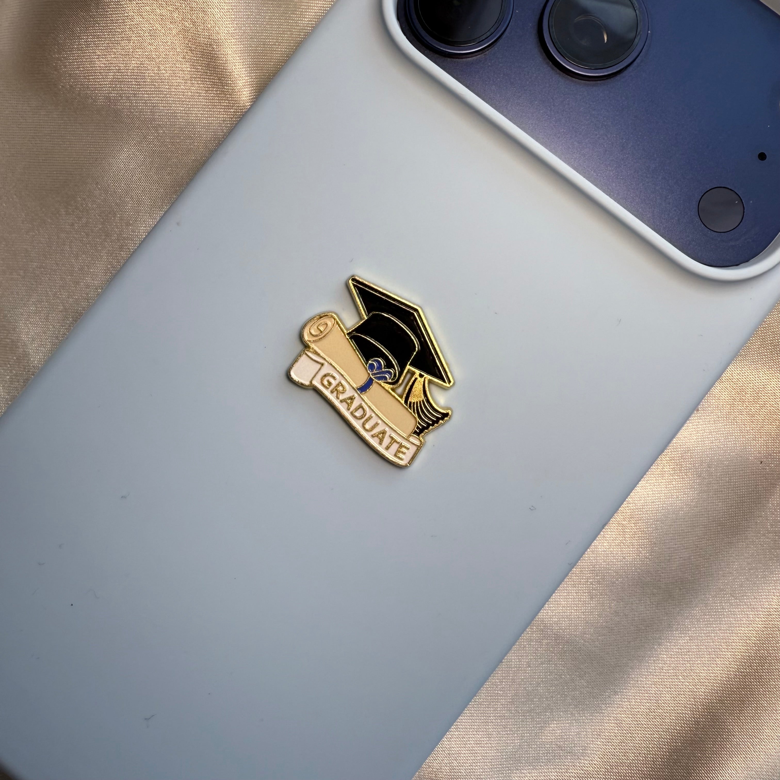 Graduate - Metal Phone Sticker - CELLAIRÉE